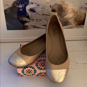 Sigerson Morrison ballet flats, tan w/goldcap toe.